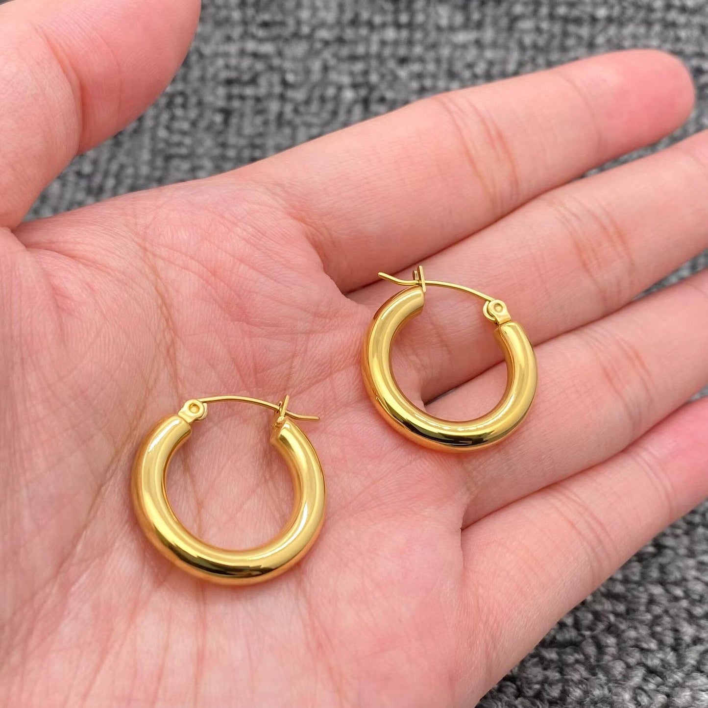 18K Gold Plated Stainless Steel Glossy Hoop Earrings - FGS